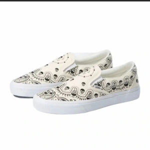 Vans Skull Print Skate Sneakers Classic Slip On Women’s 5.5 New